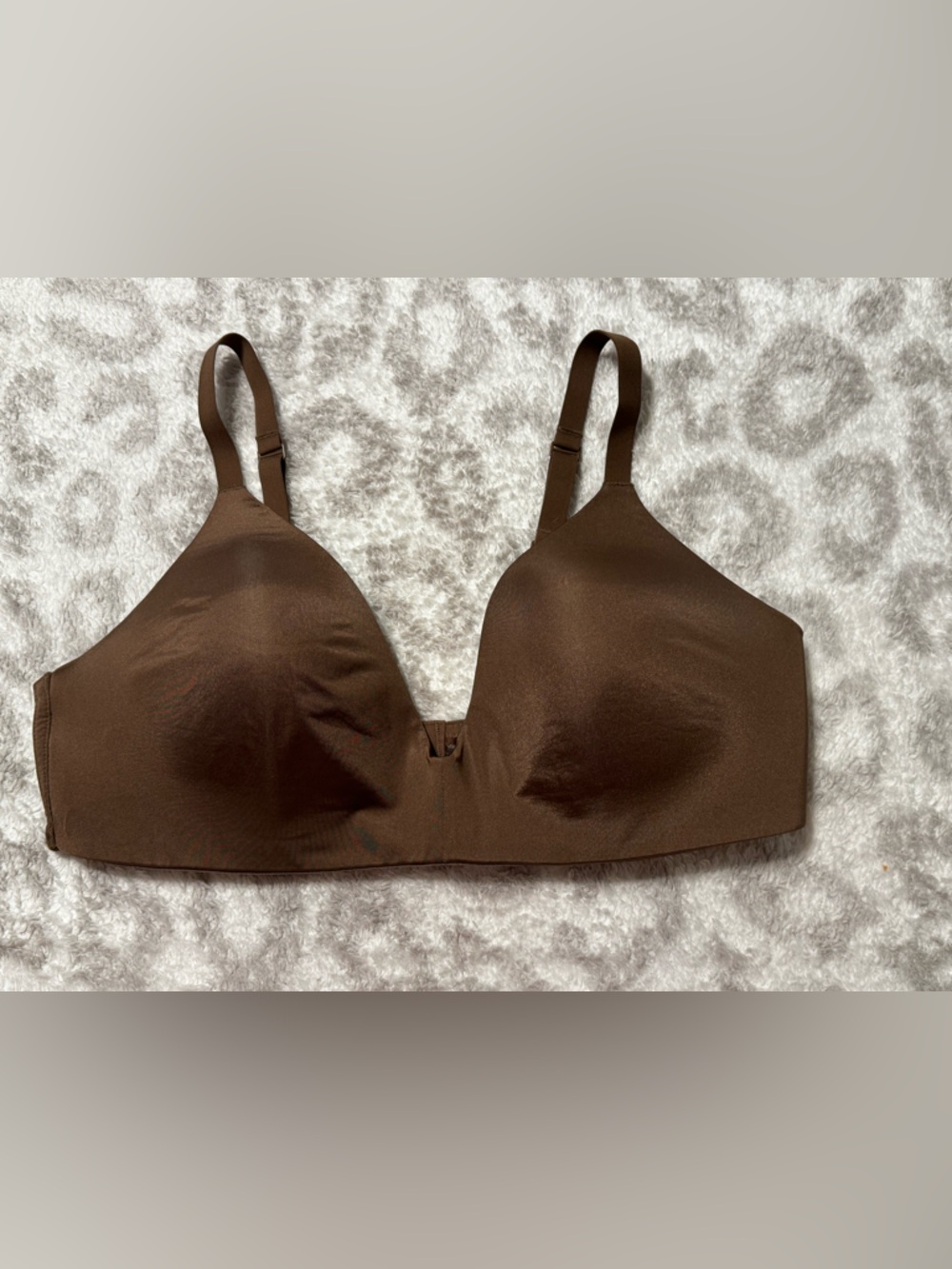 SKIMS Brown Bra Size 40C Stretch Comfort Everyday Seamless Wireless T-Shirt Bra